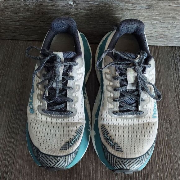 Womens New Balance Fresh Foam More Trail V3 Running Shoe 7.5 - Picture 3 of 10